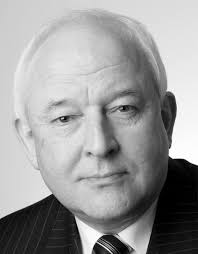 It is with great sadness we share news of the passing of Kevin Lewis, a  much loved friend, colleague and champion of dentistry. We invite you to  read our tribute, reflecting on