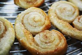 Leckere Schweineohren Ein Raffiniertes Rezept Aus Der Kategorie Backen Bewertungen 70 Durchschnitt O 4 7 Schweineohren Lecker Blatterteig Rezepte Suss