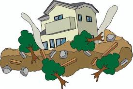 Sạt lở đất trên núi với đất đá trôi xuống