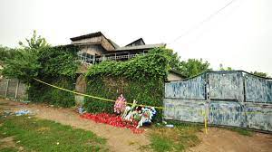 „miroase peste tot a cadavru. Casa Lui Gheorghe DincÄƒ Reper Pe Google Maps