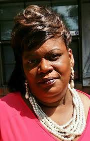 Earnestine Robinson's Instagram, Twitter & Facebook