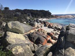 Tasmania, located in the midlatitude westerly wind belt and dominated by southern maritime air masses, generally enjoys a moist, equable climate, with mild to warm summers, mild winters in most. The Best Tasmania Itinerary Tasmania Road Trip Map 5 Lost Together