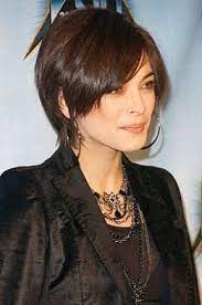 Kristin kreuk is a canadian actress mostly known for playing superman's love interest, lana lang, on the tv series smallville. Tv Celebrity Kristin Kreuk Short Layered Hairstyle Short Hair With Layers Short Hair Styles Hair Styles