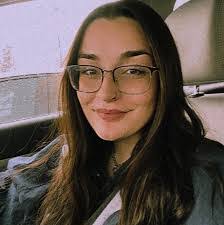 Jaclyn Pickering's Instagram, Twitter & Facebook