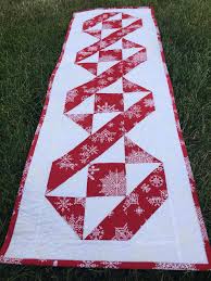 Quilted Christmas Table Runner Extra Long Red And White Quilt Quilted Table Runners Christmas Christmas Table Runner Christmas Table Runner Pattern
