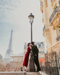 Let S Create Your Amazing Pre Wedding Photos In Paris France With Www Iambach Com Paris Engagement Photos Pre Wedding Photoshoot Paris Couple