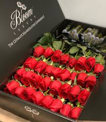 Light peach color luxury flowers pastel colors spring flowers flower designs floral arrangements miami elegant rose. Bloom Luxury On Instagram Someone Has No Idea What S On The Way To Them Surprises Are The Best Valentines Flowers Bloom Valentine Day Table Decorations