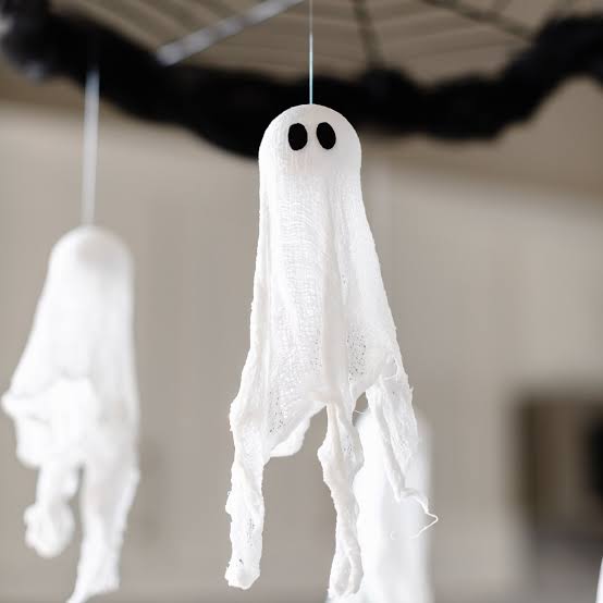 Cheesecloth Ghosts - A Pumpkin And A Princess
