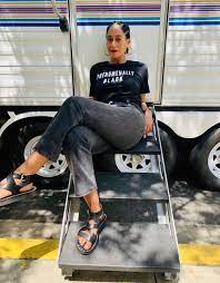 Tracee Ellis Ross on X: Today is #BlackWomensEqualPay Day, showing how far  into 2019 black women must work to earn what white men made in 2018. When  you lift up black women,