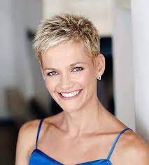 Short pixie haircuts for older women are easy to style and even easier to wear. Pixie Haircuts For Older Women Over 50