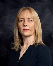 Lorraine Ryan's Instagram, Twitter & Facebook