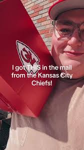 Jordan Smits's Instagram, Twitter & Facebook