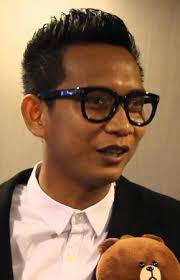 The popular reception of fans towards the comedy play lawak ke der that was introduced in february last year, followed by the equally unexpectedly successful lawak ke der 2, led tall order productions to come up with the idea to adapt the stage play to the silver screen. Lawak Ker Der 2018 2018 Trakt Tv