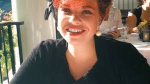 Amy Hellman's Instagram, Twitter & Facebook