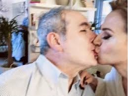 Il suo volto è stato associato per lungo tempo al tg5. Lamberto Sposini A Domenica Live Sorpresa Per Barbara D Urso