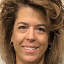 Kelli Henning's Instagram, Twitter & Facebook