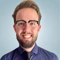 Jordan Lindstrom's Instagram, Twitter & Facebook