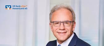 Seht mal, wie groß wir schon geworden sind. Fureinander Neues Forderprogramm Der Vr Bank Hessenland Mit 15 Bonus