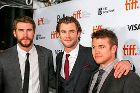 Standing at 5 feet 8.5 inches tall, luke is shorter than his brothers, chris and liam. The Hemsworth Brothers Everything You Need To Know About Chris Liam And Luke Who Magazine