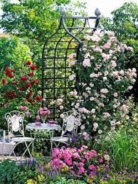 Charming Rose Garden Setting And Backyard Landscaping Ideas By Viktorianische Rosenlaube Rosegarden Rose Garden Design Rose Garden Landscape Beautiful Gardens