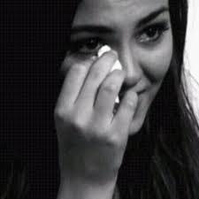صور شخص يبكي دموع من القلب افخم فخمه