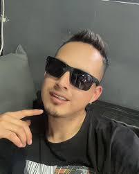 Byron Valente (@valentebyron) • Instagram photos and videos