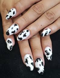 Black And White Cow Print Acrylic Nails Day 131 Cow Print Nail Art Cow Nails Animal Nails Leopard Print Nails