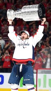 He went on to win the hart and pearson trophies for the second consecutive year, becoming the seventeenth player to win the hart multiple times. Pin On 4 Nhl Stanley Cup Playoffs