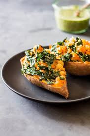 Looking For A 100 Healthy Stuffed Sweet Potato Recipe You Found It These Vegan Kale Quinoa Stuffed Sweet Potatoes A Potato Skins Recipes Healthy Work Snacks