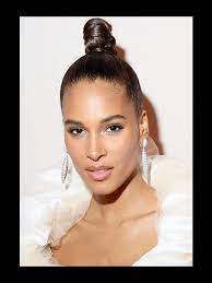 Celebrity Hair Experts Agree These Were The Best Hair Trends Of The 2010s Celebrity Hairstyles Hair Trends Cool Hairstyles
