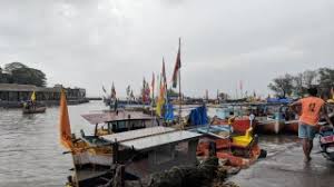 Chinese Fishing Vessels Near Mumbai ...