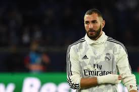 Nouvelle occasion pour l'equipe de france. Equipe De France Karim Benzema Sort Du Silence Et Avoue Avoir Deja Echange Avec Olivier Rennes Maville Com