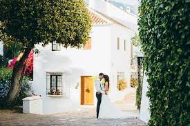 748 likes · 2 were here. Post Wedding Photoshoot Marbella Malaga The Love Hunters