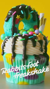 Lucky Rabbits Foot Freakshake Cupcakes Video Recipe Video Fun Desserts Cute Desserts Desserts