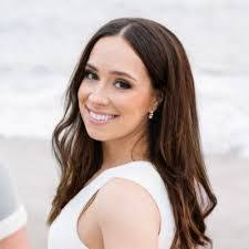 Natalie Pina's Instagram, Twitter & Facebook