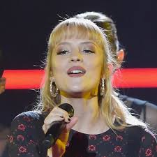 PHOTOS Angèle : sa drôle de déclaration d'amour à sa compagne Marie Papillon 