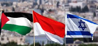 Salah satu yang paling menarik perhatian adalah koreo yang membentuk bendera negara palestina di tribun belakang gawang. Bendera Palestina Indonesia Israel Harian Inhua Online