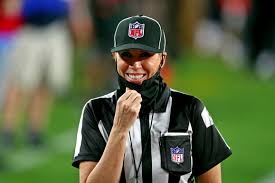 That estimate for how much nfl referees make each year includes a base rate plus a certain amount of money per game. Super Bowl Referees Officiating Was Terrible But It Was No Conspiracy