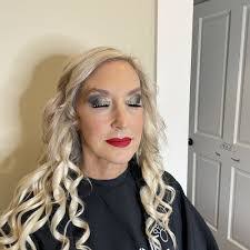 Erica Beckett's Instagram, Twitter & Facebook