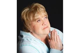 Lisa Sackett's Instagram, Twitter & Facebook