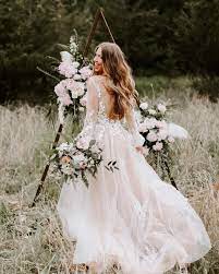 Pin By A M Y On Save The Date Summer Wedding Dress Outdoor Cute Wedding Dress Feminine Wedding