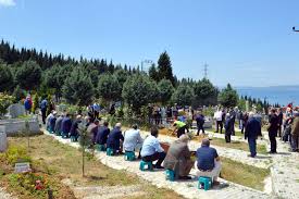 Ayrıca türkiye'de nietzche üzerine de ondan cok konuşabilecek birisi yok. Yazar Ve Felsefeci Oruc Aruoba Kocaeli De Son Yolculuguna Ugurlandi Evrensel