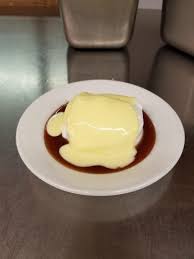 In a small bowl, beat egg whites until stiff peaks form. Ouefs A La Naige Snow Eggs Or Ile Flottante Floating Island Album On Imgur