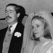 Lord lucan's wife agrees to finally break her silence after he was suspected of attempting to murder her in 1974 and disappeared. Wife Of Lord Lucan Aristocrat Who Vanished Found Dead
