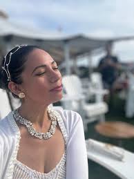 Charging a dead phone battery