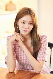 Lee sung kyung's photo book is her personal model project that is worked on with photographer shin hye rim. Lee Sung Kyung Miss Mrs Cops Interview Photos 2019 Celebmafia
