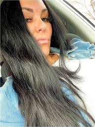 Julie Troyer's Instagram, Twitter & Facebook