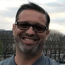 Manny Munoz to Host Middays at WIOD