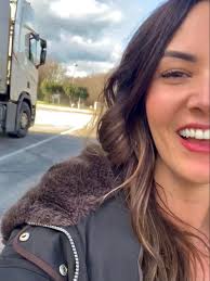 DEFI - Je suce un routier dans sa cabine - Ava Moore