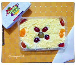 Mengembangkan usaha salad buah miliknya dan istri. Mereka Reka Potensi Queen Fruits Menebar Pesona Ke Seluruh Indonesia Halaman All Kompasiana Com